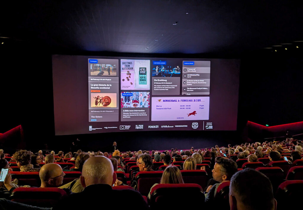 Foto genomen in de bioscoopzaal bij een IFFR vertoning.