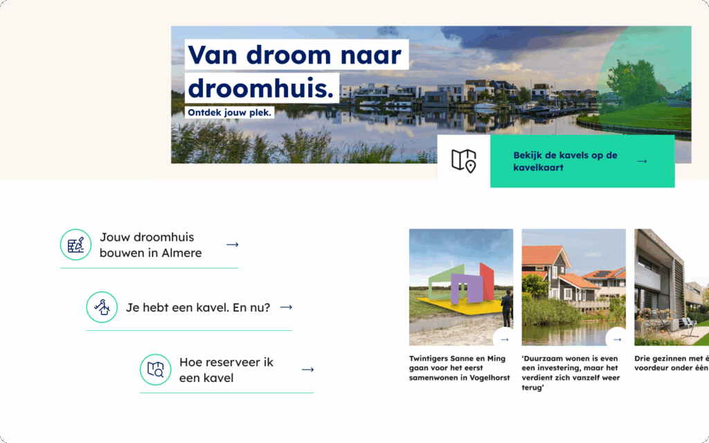 Compositie van de homepage van Kavelwinkel Almere met de tekst "Van droom naar droomhuis" boven een panoramafoto van moderne woningen aan het water.