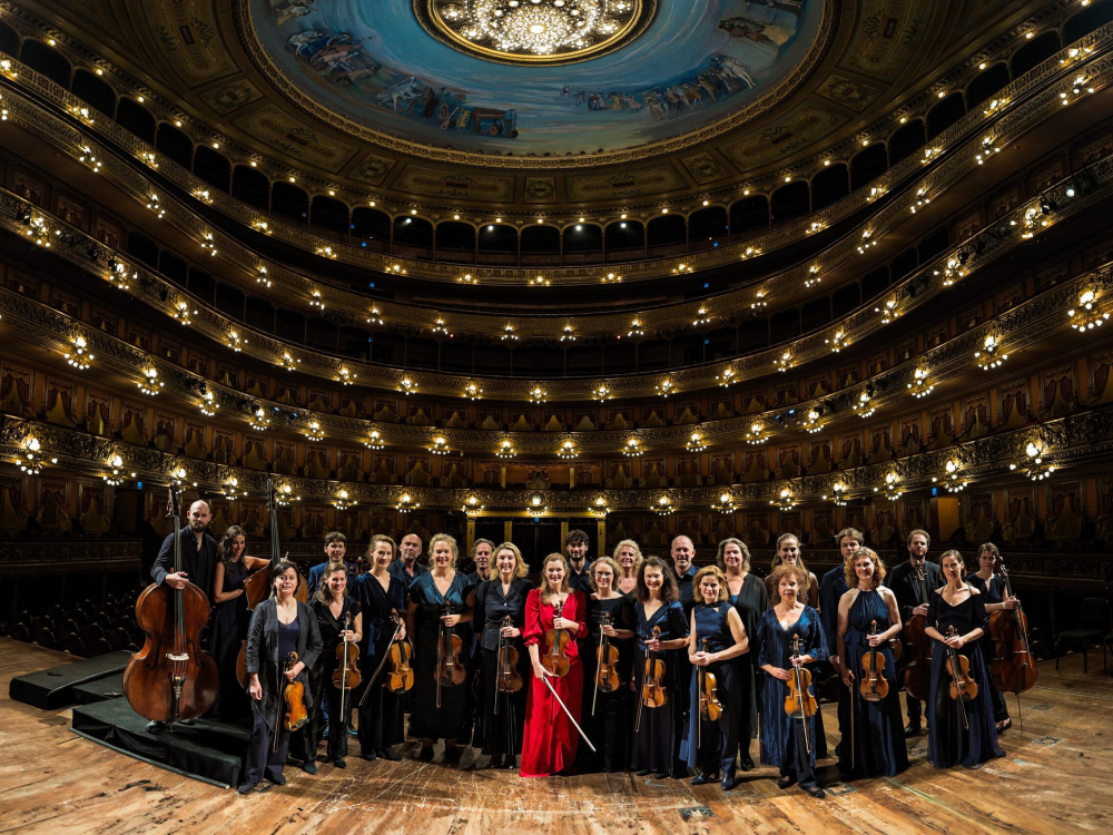 Amsterdam Sinfonietta_Image next to bullets