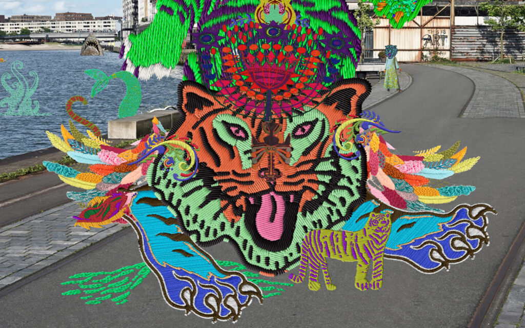 Een artistieke collage met geborduurde tijgerelementen op een achtergrond van de Rotterdamse kade.