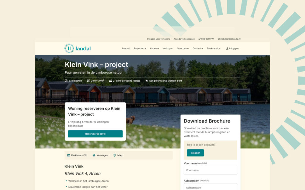 Website-sectie van het project "Klein Vink" met een grote foto van lodges aan het water en een formulier om een brochure te downloaden.